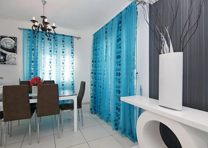 Nissinia - Nissi Area ヴィラ アヤナパ